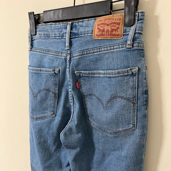 Levi's 721 High Rise Skinny Distressed Denim Jeans Size 24 - Picture 9 of 12